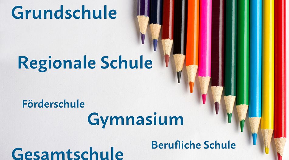 Ein Bild mit Buntstiften und den verschiedenen Schularten in Mecklenburg-Vorpommern. Ein Bild mit Buntstiften und den verschiedenen Schularten in Mecklenburg-Vorpommern.